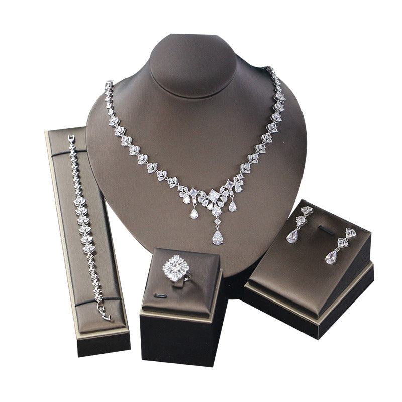 Zircon Ornament Set